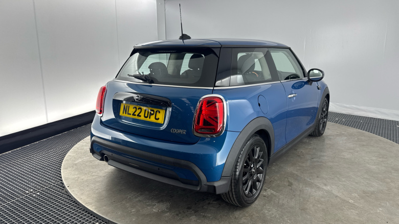 MINI Hatchback 1.5 Cooper Classic 3dr Auto Petrol Hatchback